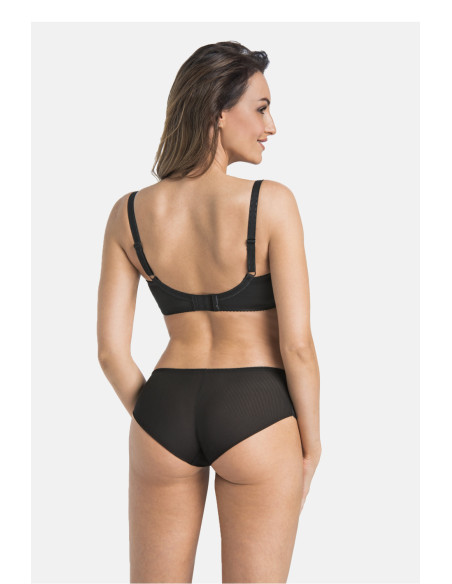 Short Élégant en Dentelle