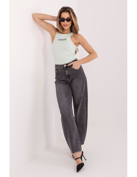 Haut Élégant en Broderie