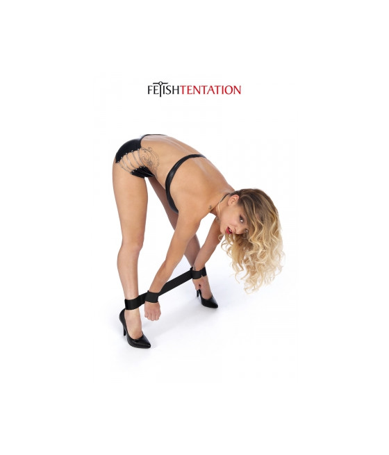 Contrainte BDSM pour chevilles et poignets