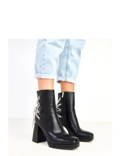 Bottes à talons Élégantes en Cuir Écologique Noires