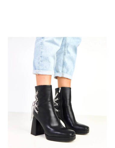 Bottes à talons Élégantes en Cuir Écologique Noires