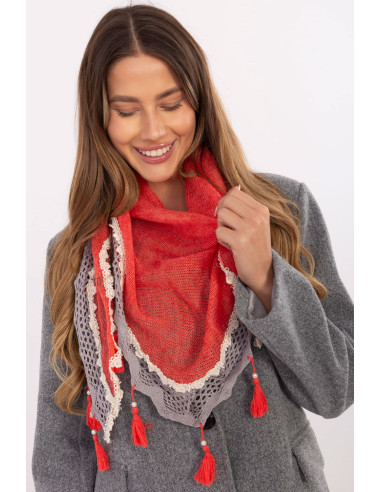 Foulard Élégant en Dentelle