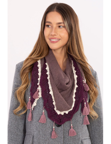 Foulard Élégant en Dentelle
