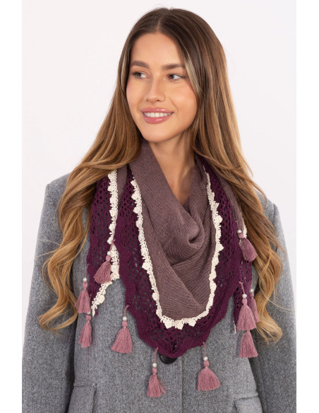 Foulard Élégant en Dentelle