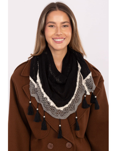 Foulard Élégant en Dentelle