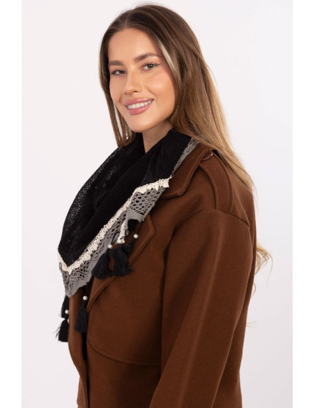 Foulard Élégant en Dentelle