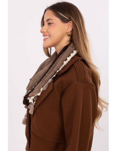 Foulard Élégant en Dentelle