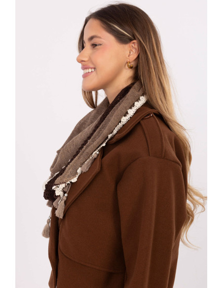 Foulard Élégant en Dentelle