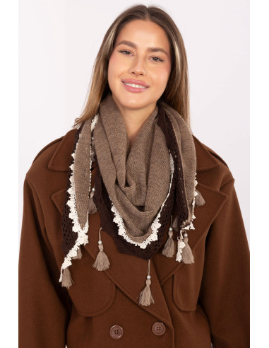 Foulard Élégant en Dentelle